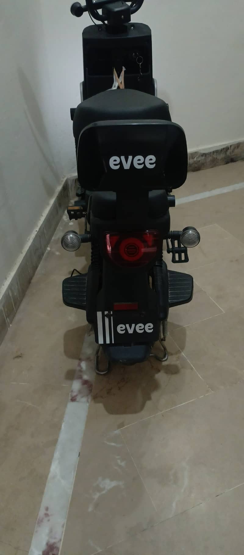 Evee Mito plus 4