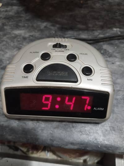 LED DIGITAL ALARM CLOCK