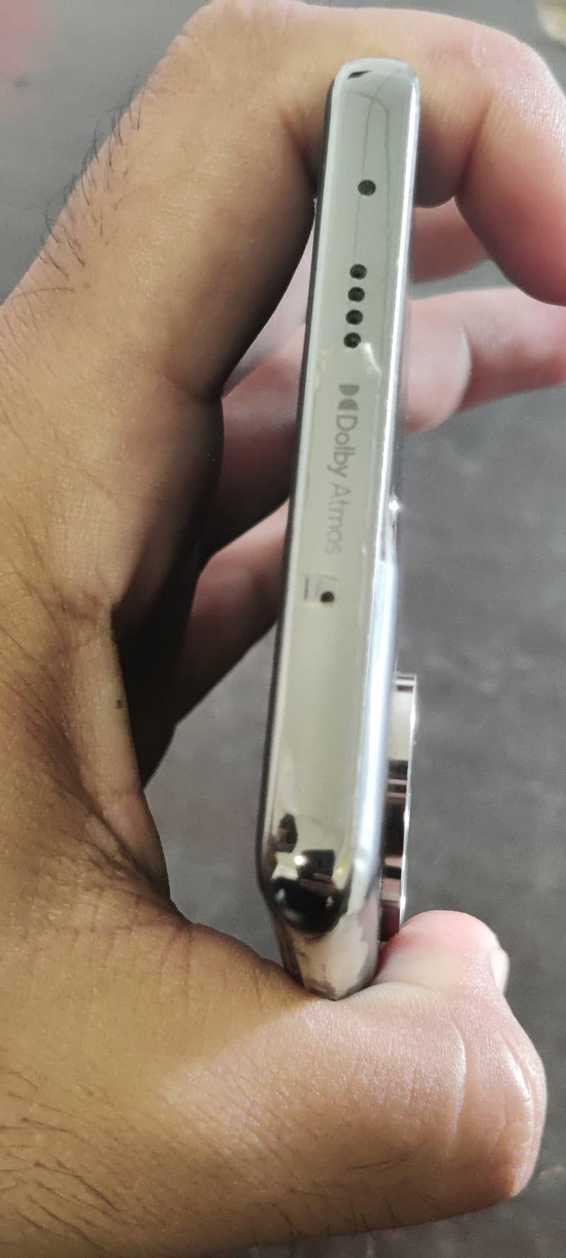 Tecno CAMON 40 Pro 4