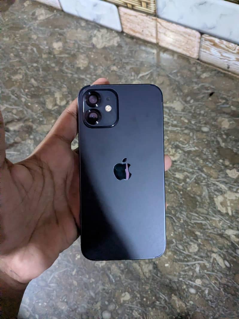 Apple iPhone 12 2