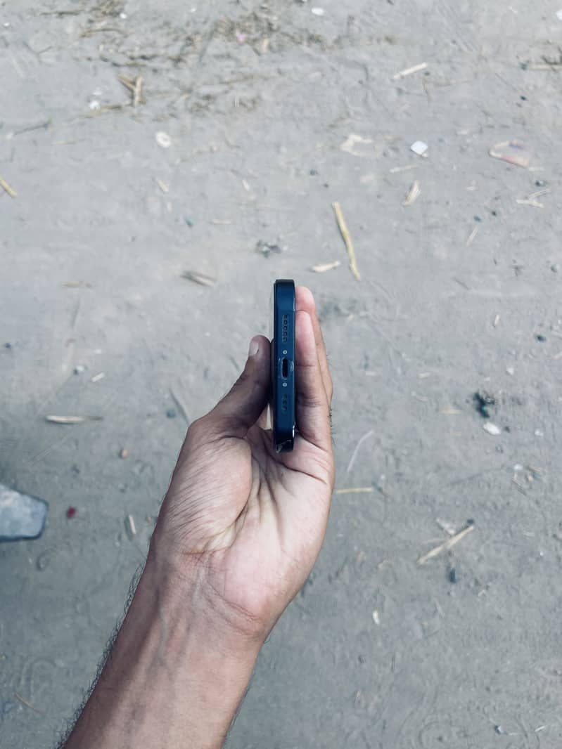 Apple iPhone 13 3