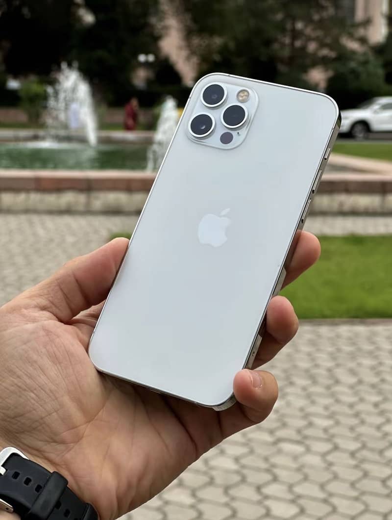Apple iPhone 12 Pro 0