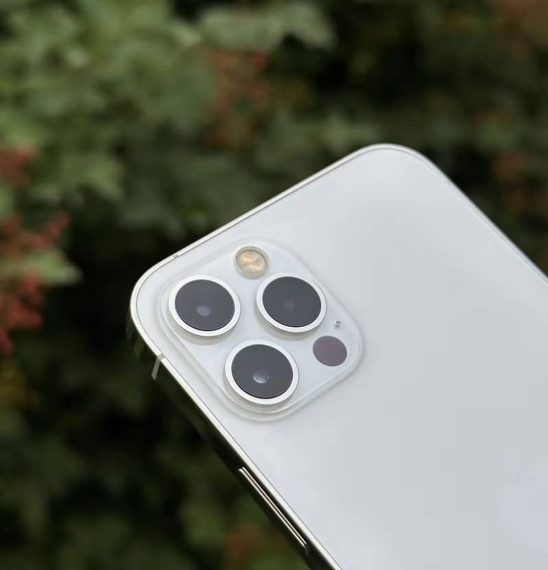 Apple iPhone 12 Pro 4