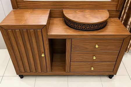 10/10 Condition Complete Double Bed Set + Almari (Gujranwala)
