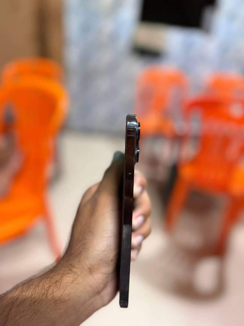 Apple iPhone 12 Pro Max 4