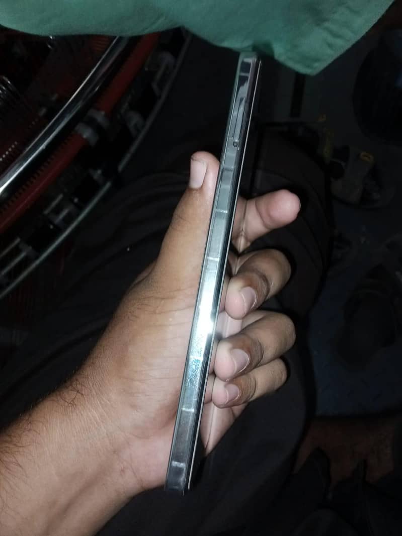Tecno CAMON 30 5