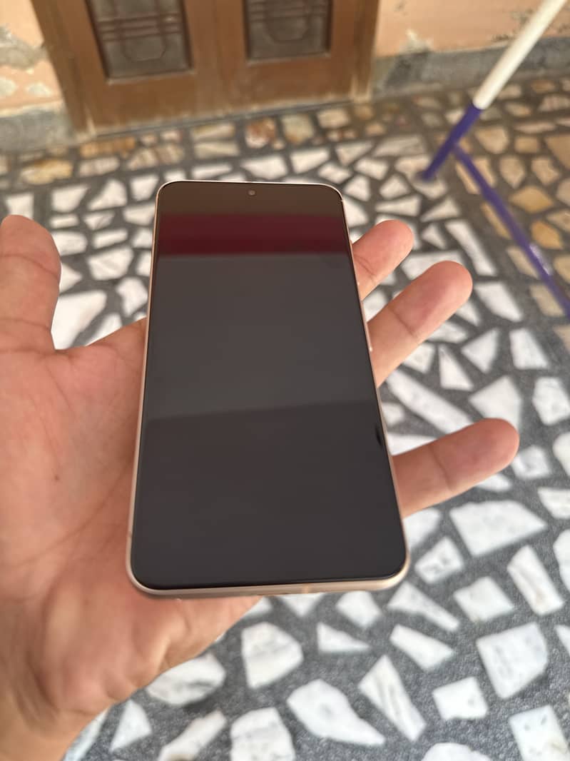 Google Pixel 8 1