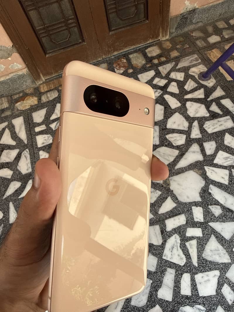 Google Pixel 8 3