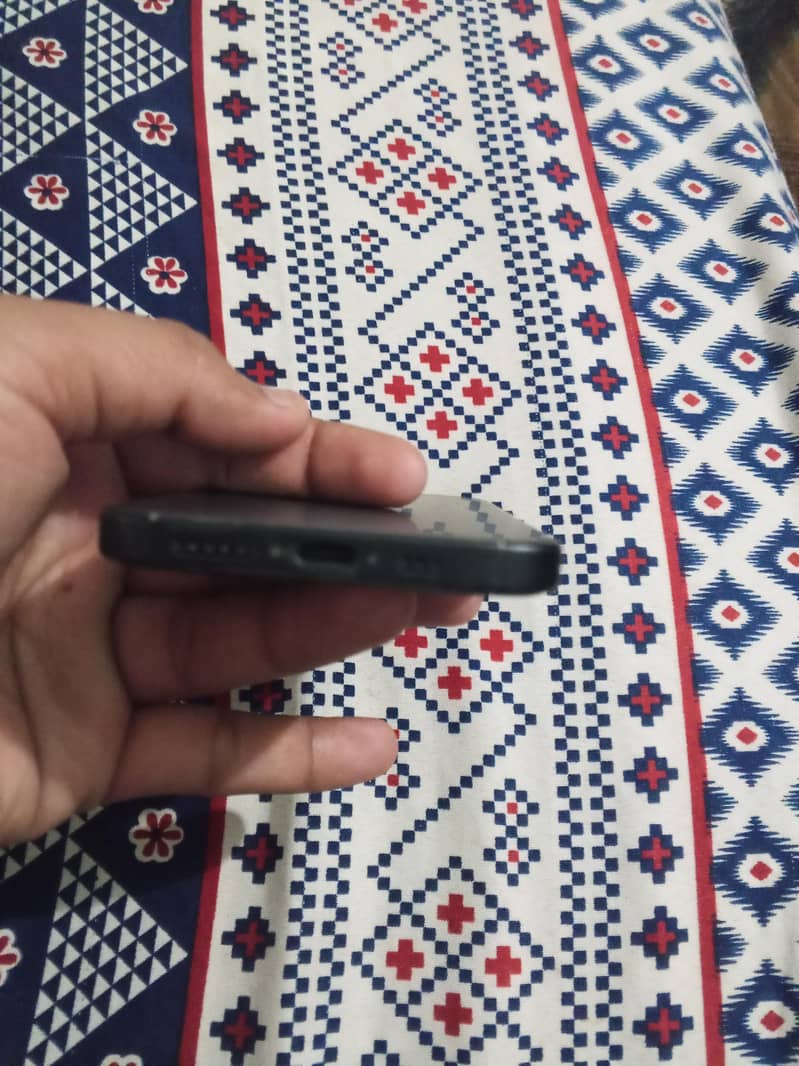 Apple iPhone 15 2
