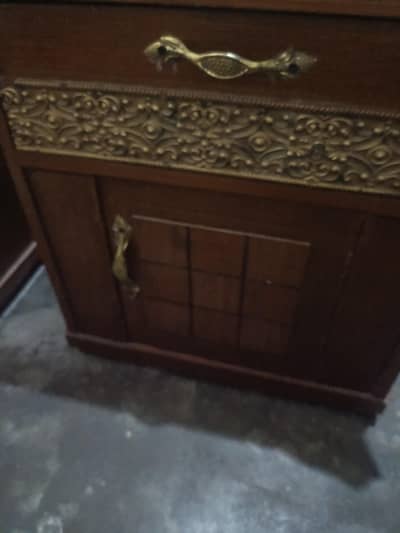 dressing table