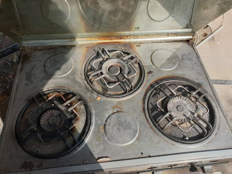 Cocking range 3 burner 4