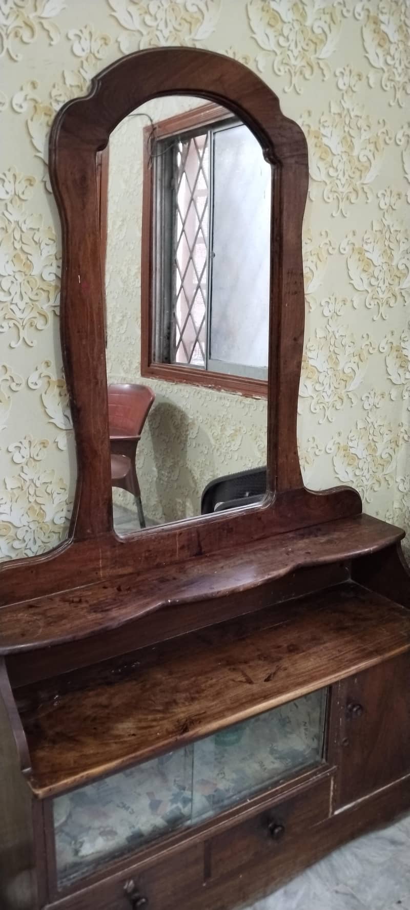 dressing table 0