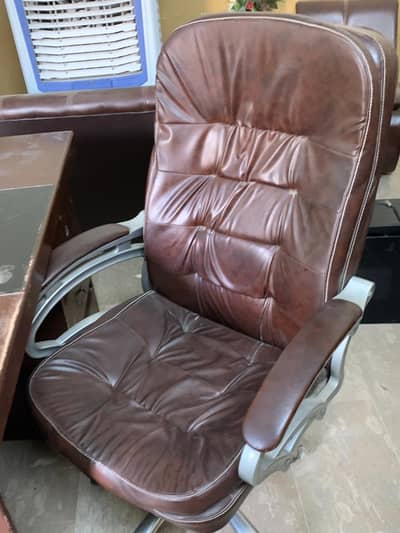 Used office old chair