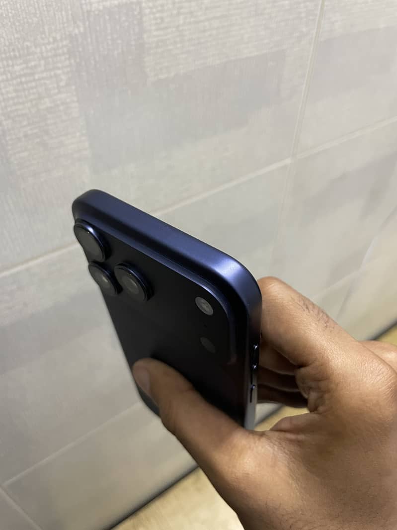 Apple iPhone 17 Pro Max 6