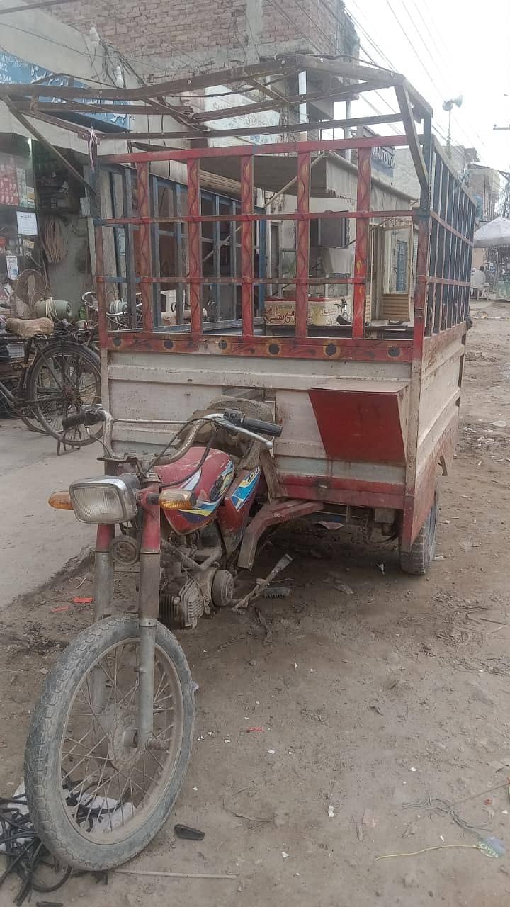 Loader Riksha 100 C. C 1