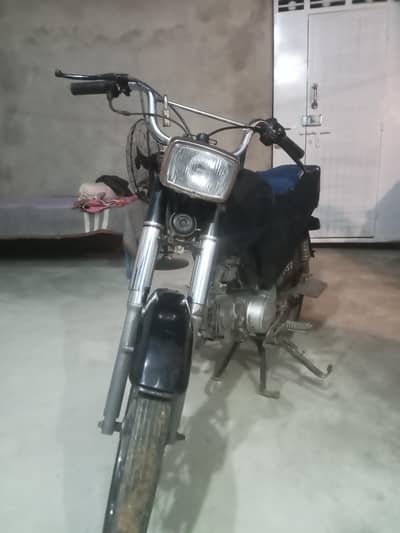 BIKE: BIONIC HAI  Ok Gaari Hai Koi kaam NAHI hai gaari me
