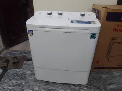 Dawlance DW 6550 W Twin Tub Washing Maching Available for Urgent Sale.