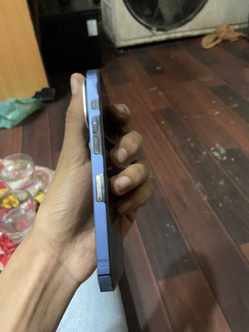 Apple iPhone 14 Pro 2