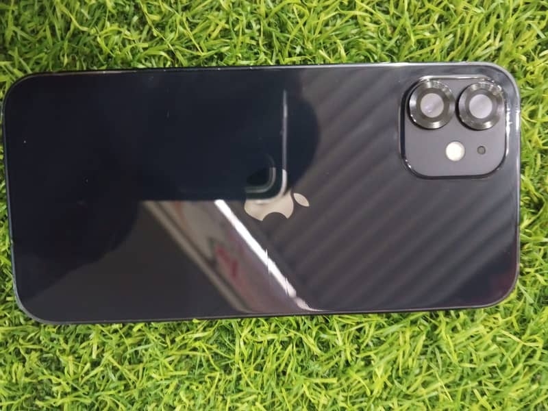 Apple iPhone 12 3