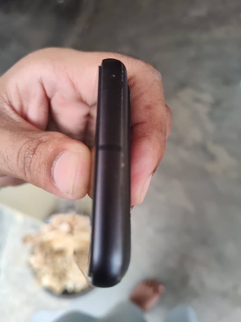 Google Pixel 8 4