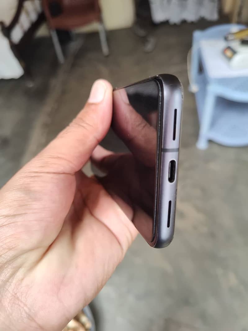 Google Pixel 8 5