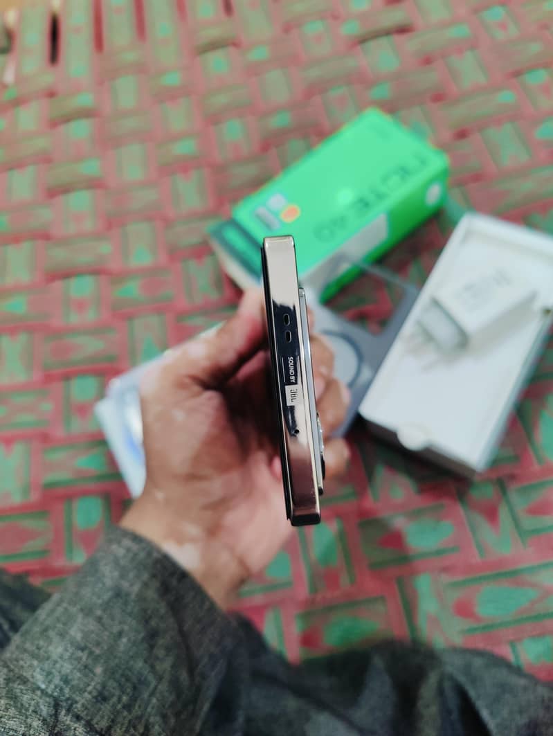 Infinix Note 40 with Box 4
