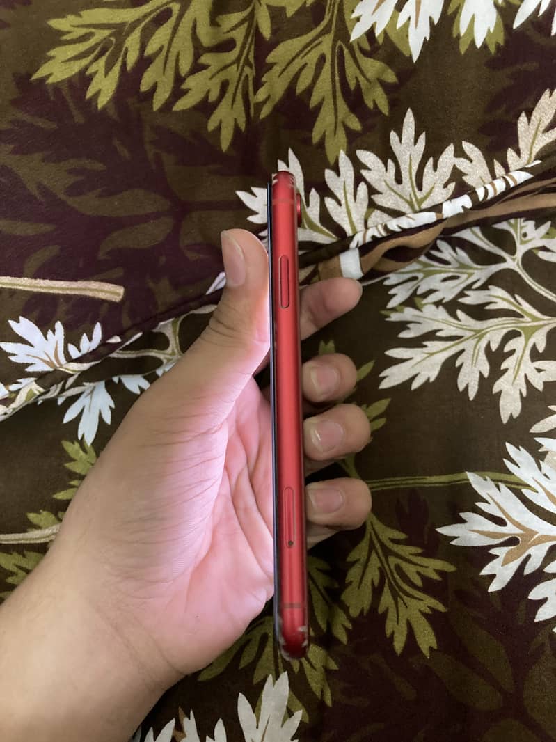 Apple iPhone XR 1