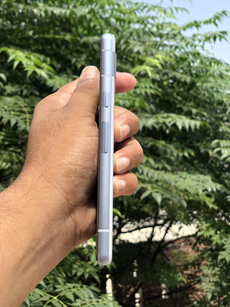 Google Pixel 7a 5
