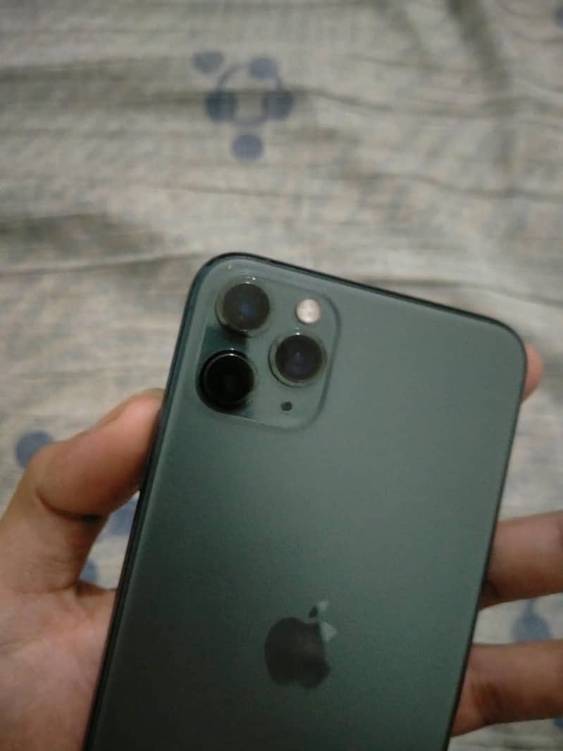 Apple iPhone 11 Pro Max 6