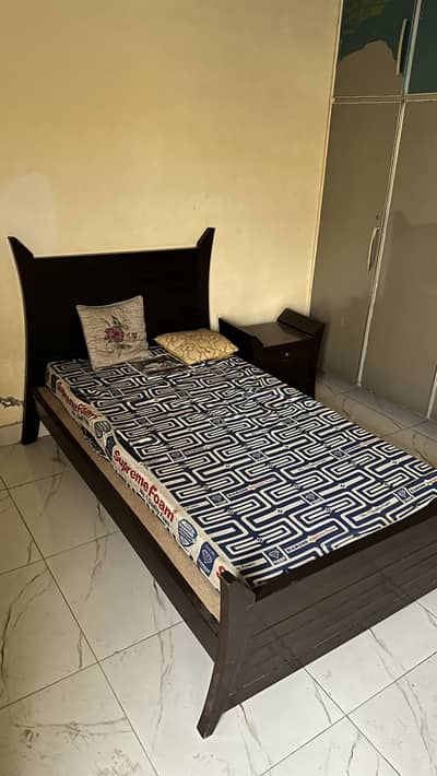 ChenOne single bed wooden