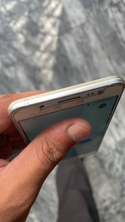 Samsung Mobile J5
