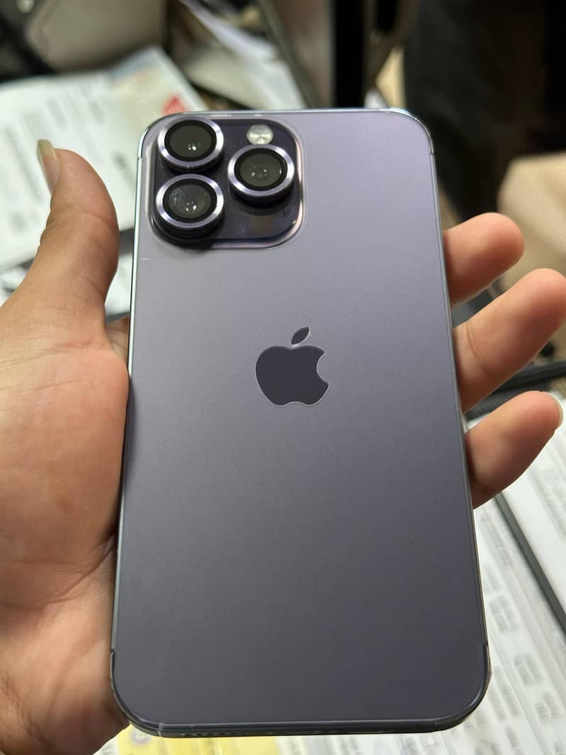 Apple iPhone 14 Pro Max 6
