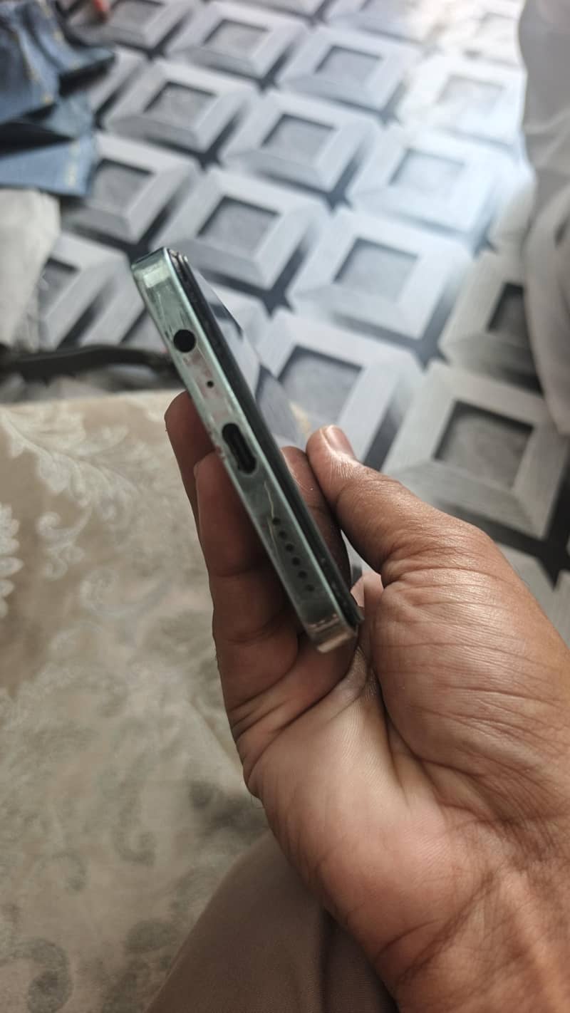 Tecno CAMON 20 2