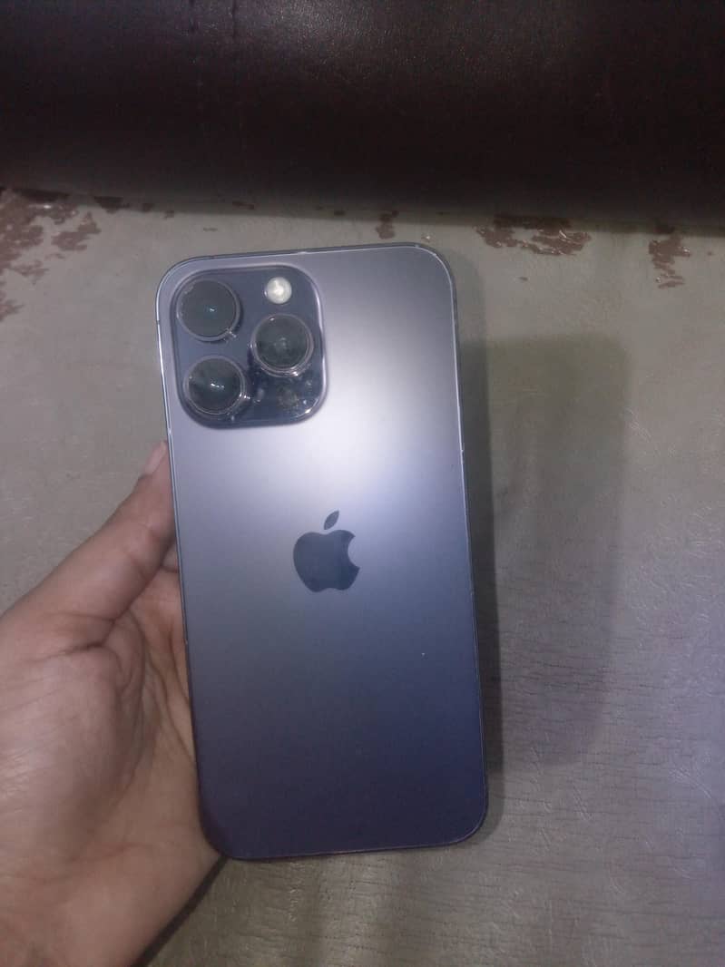 Apple iPhone 14 Pro Max 1