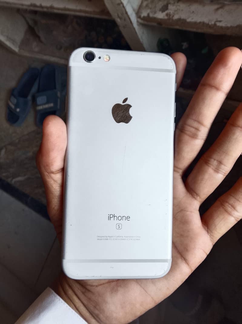 Apple iPhone 6S 1
