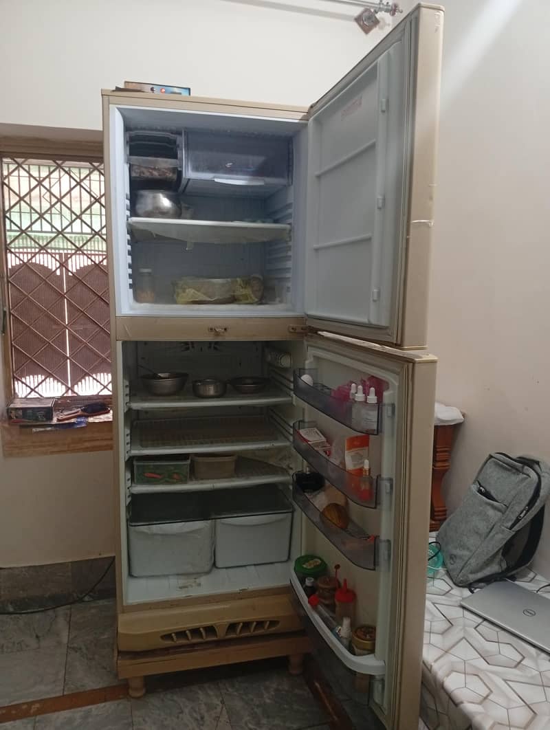 PEL REFRIGERATOR 1