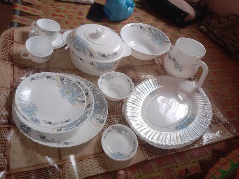 marble dinner set 0