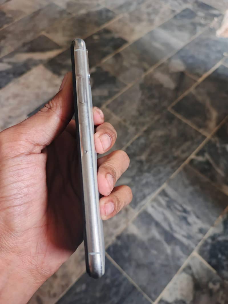 Apple iPhone XS 2