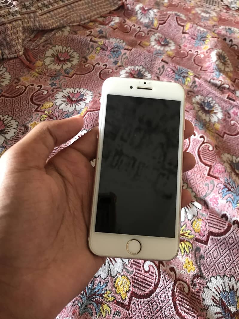 Apple iPhone 7 2