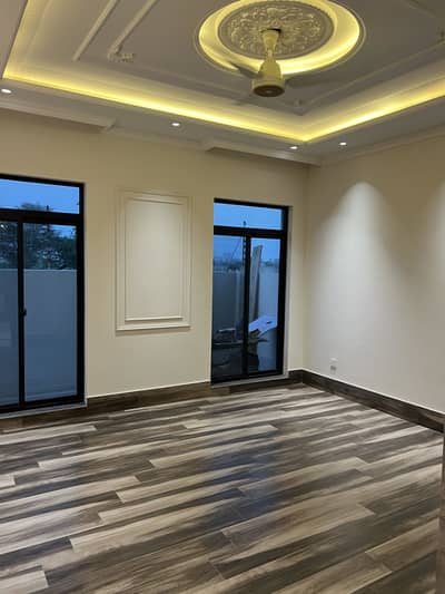 10 Marla Brand New Modern House For Sale