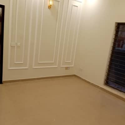 10 Marla Villa For Sale