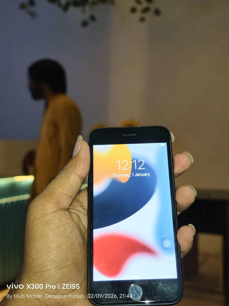 Apple iPhone 7 1