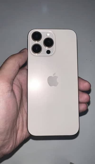 Apple iPhone 16 Pro Max