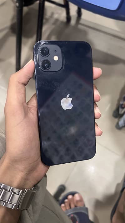 Apple iPhone 12