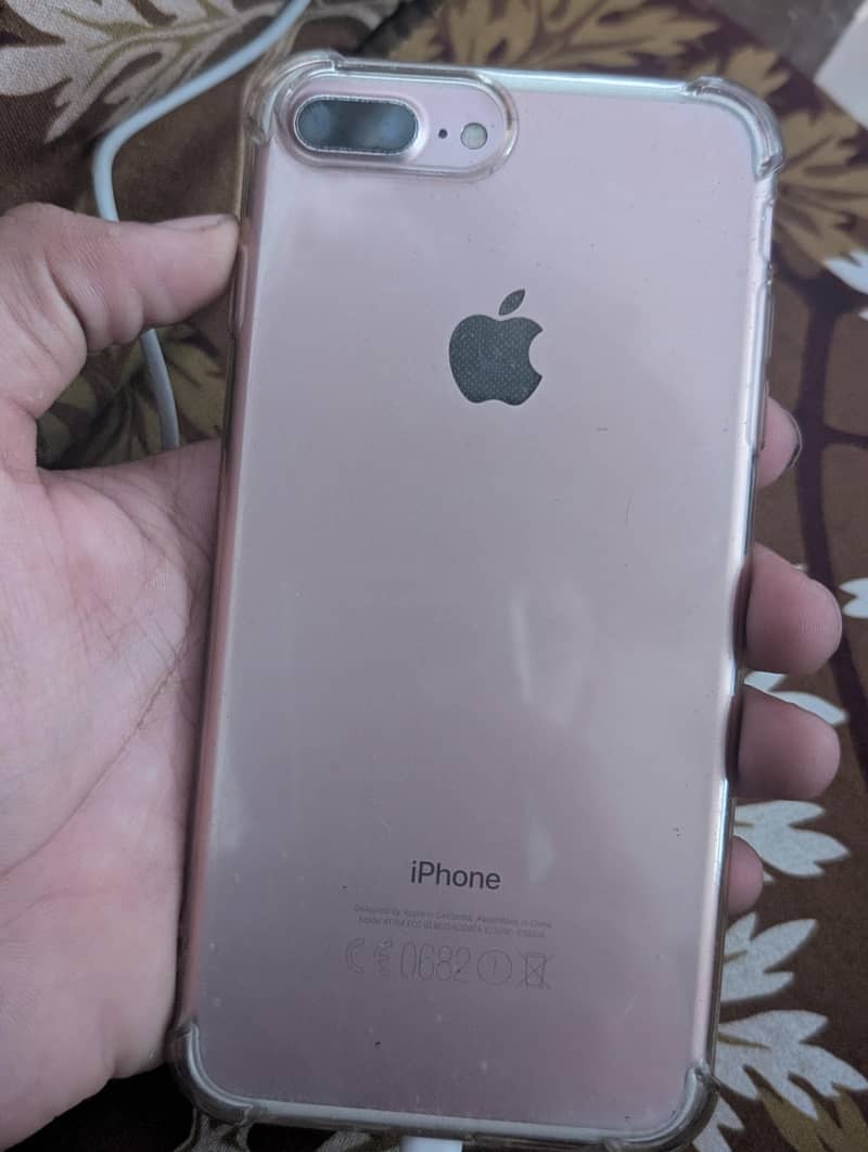 Apple iPhone 7 Plus 1