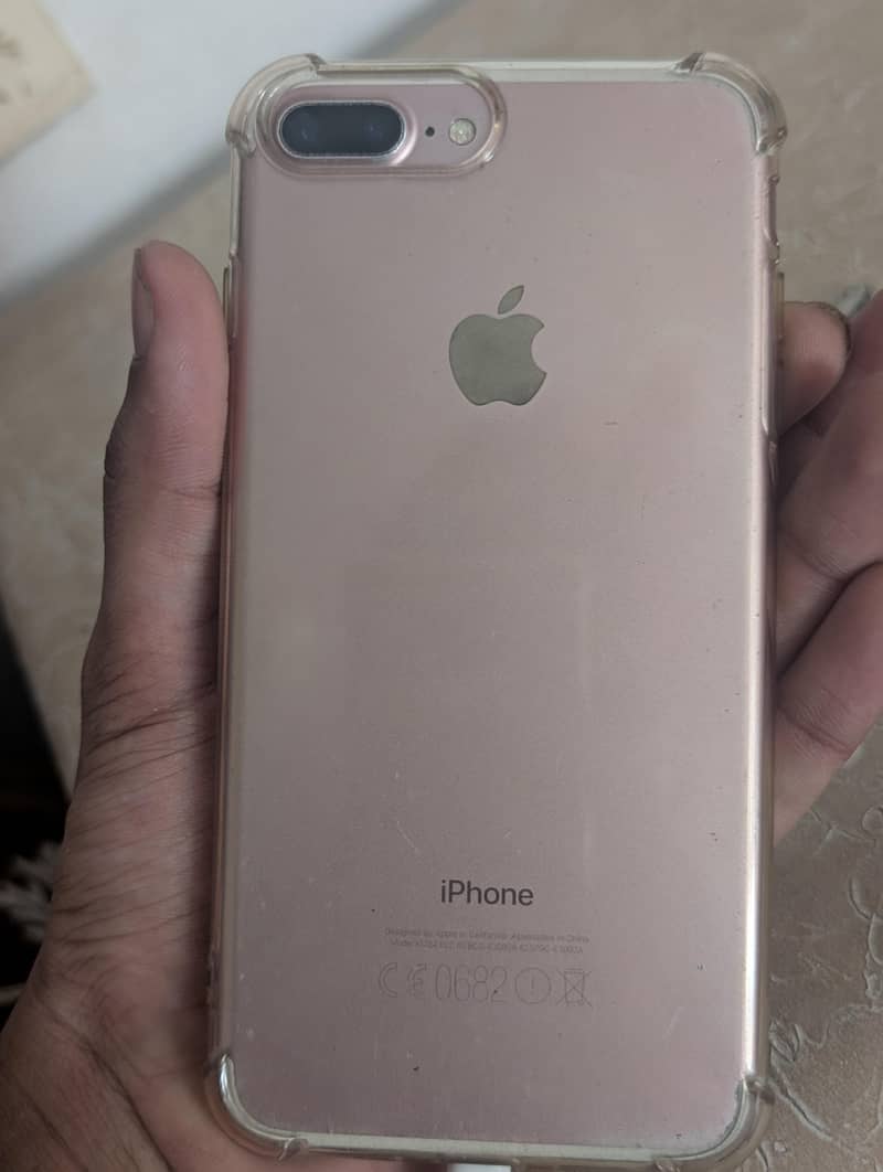Apple iPhone 7 Plus 2