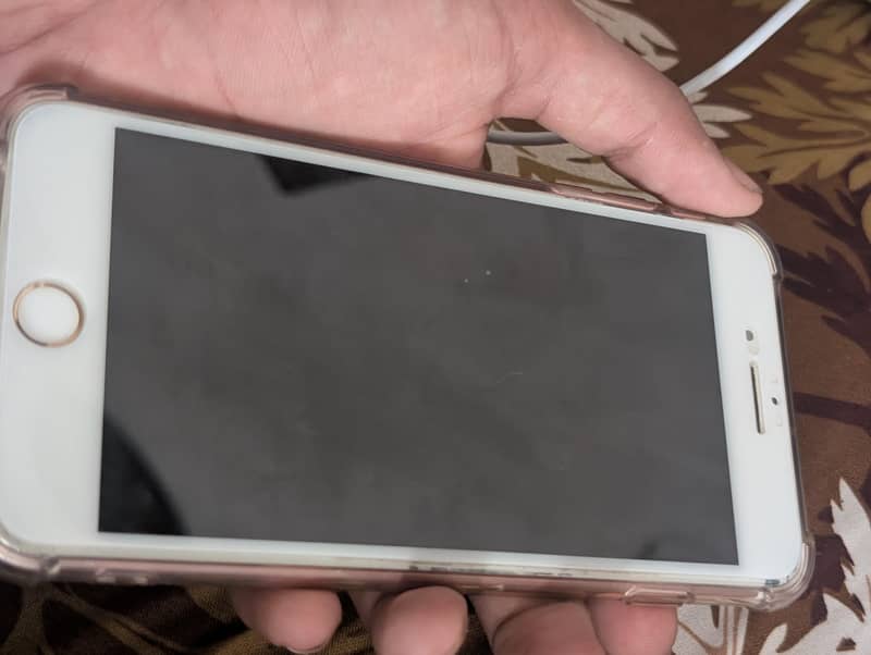 Apple iPhone 7 Plus 3