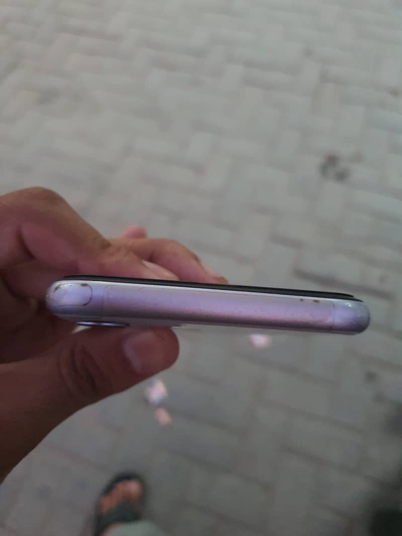 Apple iPhone 11 1