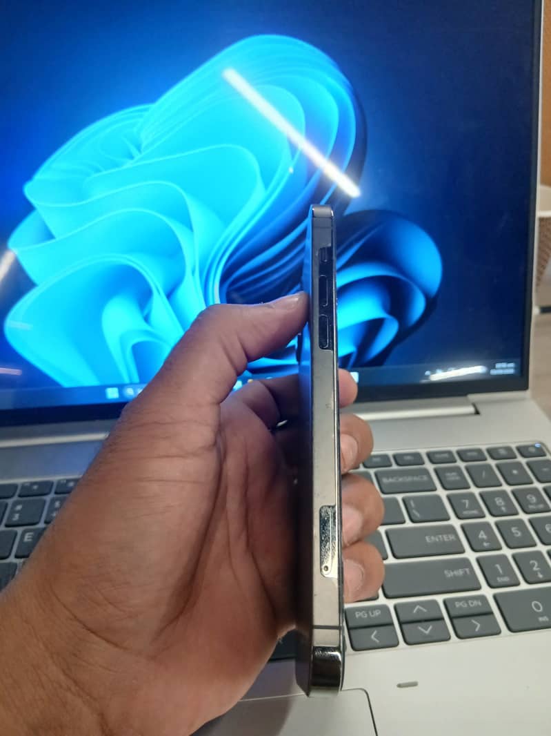 Apple iPhone 12 Pro 3