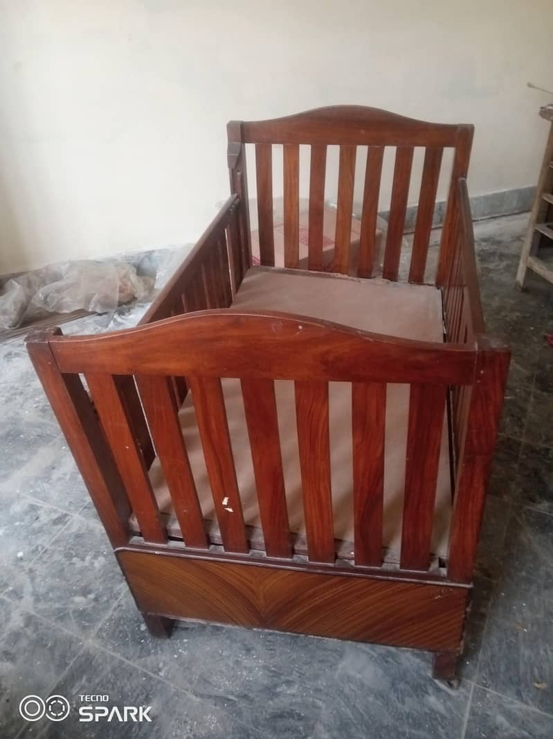 2.5چوڑایft 4ft لمباٸ3ftاونچاٸ 2